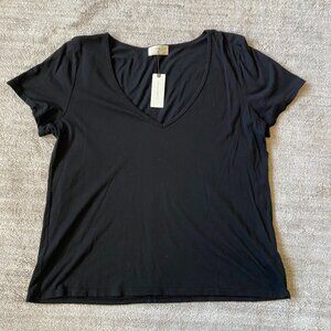 Anthropologie T. La Black Classic V-Neck Tee NWT